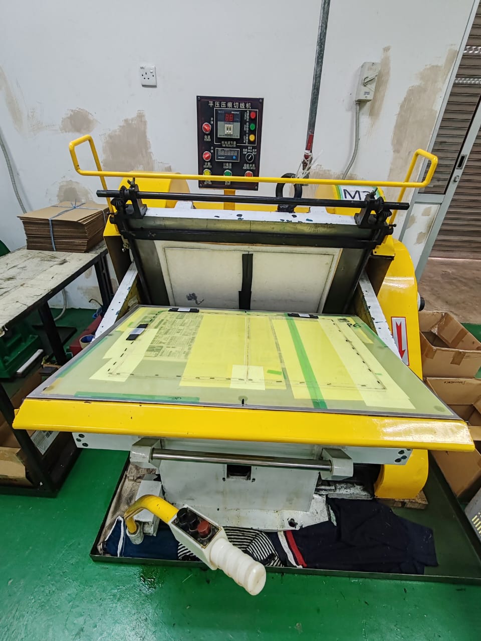 Die Cut and Creasing Machine